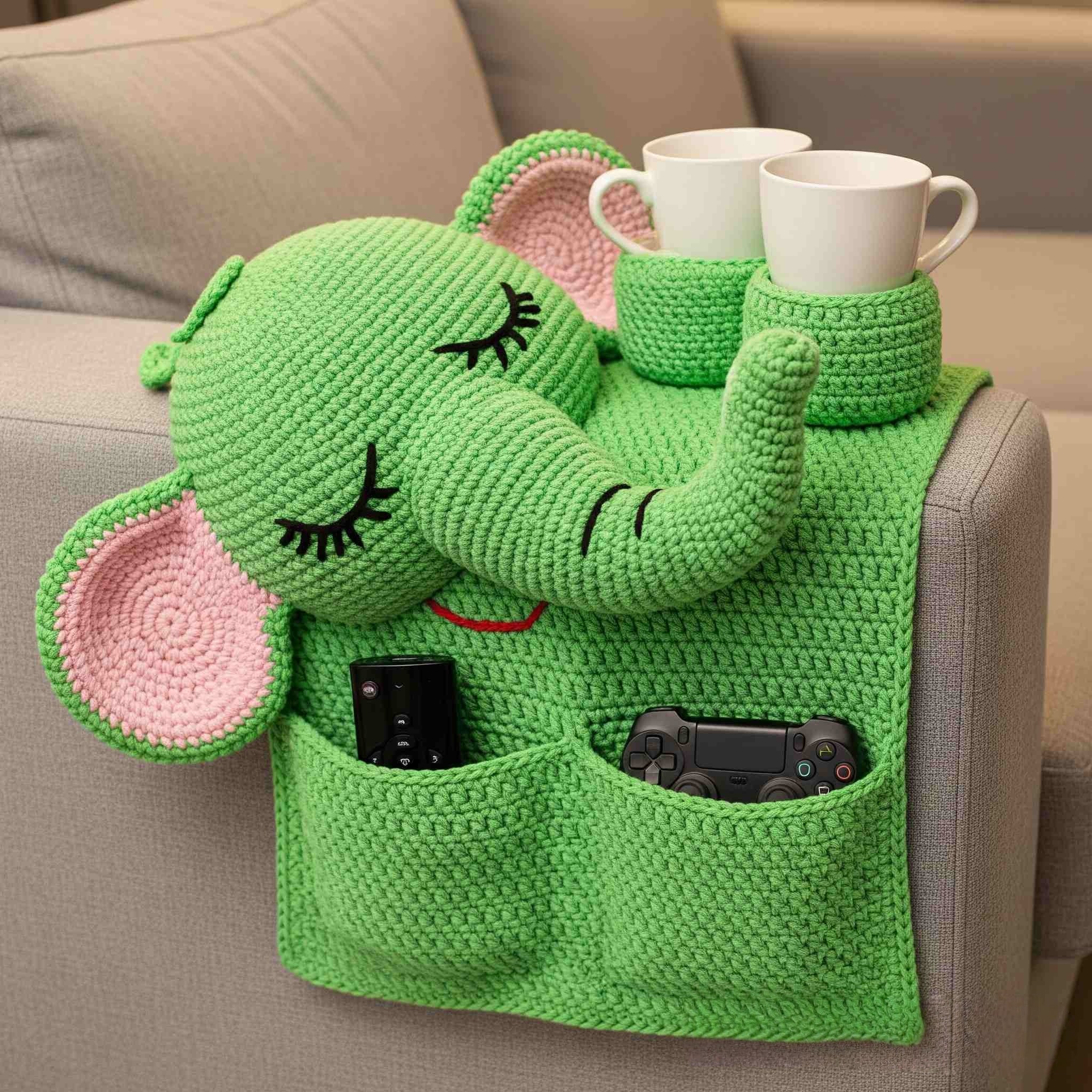 Crochet (Cat Dog Rabbit) Sofa Organizer | Perfect for Holding Remotes & Drinks